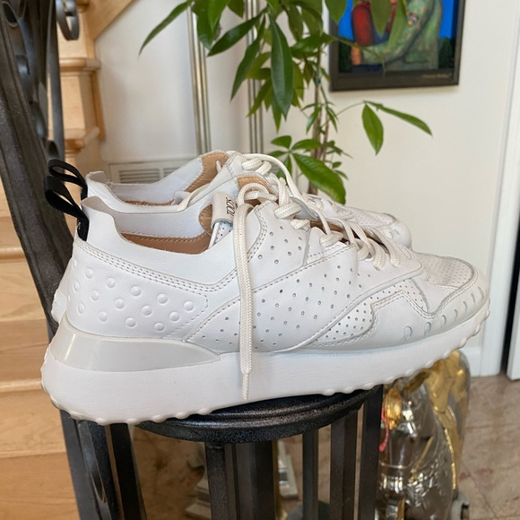 Tod's Sneakers Tod's Damesschoenen Sneakers Tod's